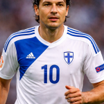 Jari Litmasen pituus: Kuninkaan mitat kentällä ja sen ulkopuolella