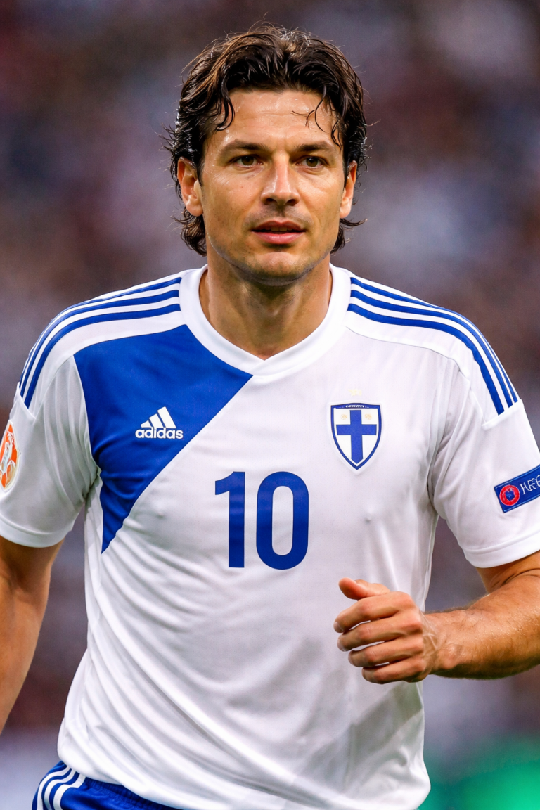 Jari Litmasen pituus: Kuninkaan mitat kentällä ja sen ulkopuolella